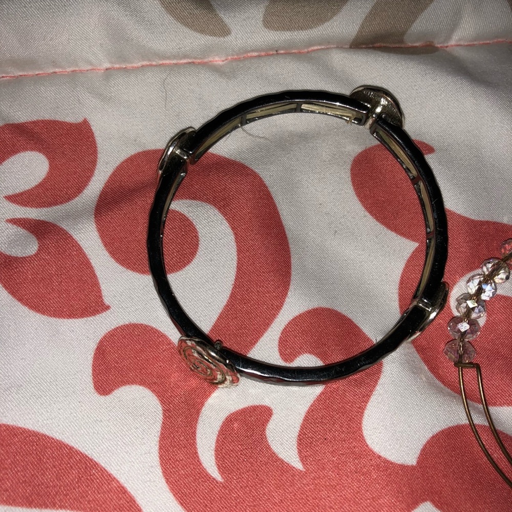 bracelets - Picture 3 of 4